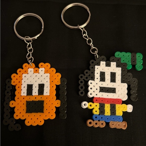 Disney Character Keychains - Picture 2 of 4